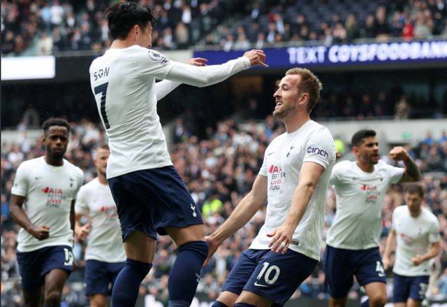 热刺客场战胜沃特福德，保持领跑位置