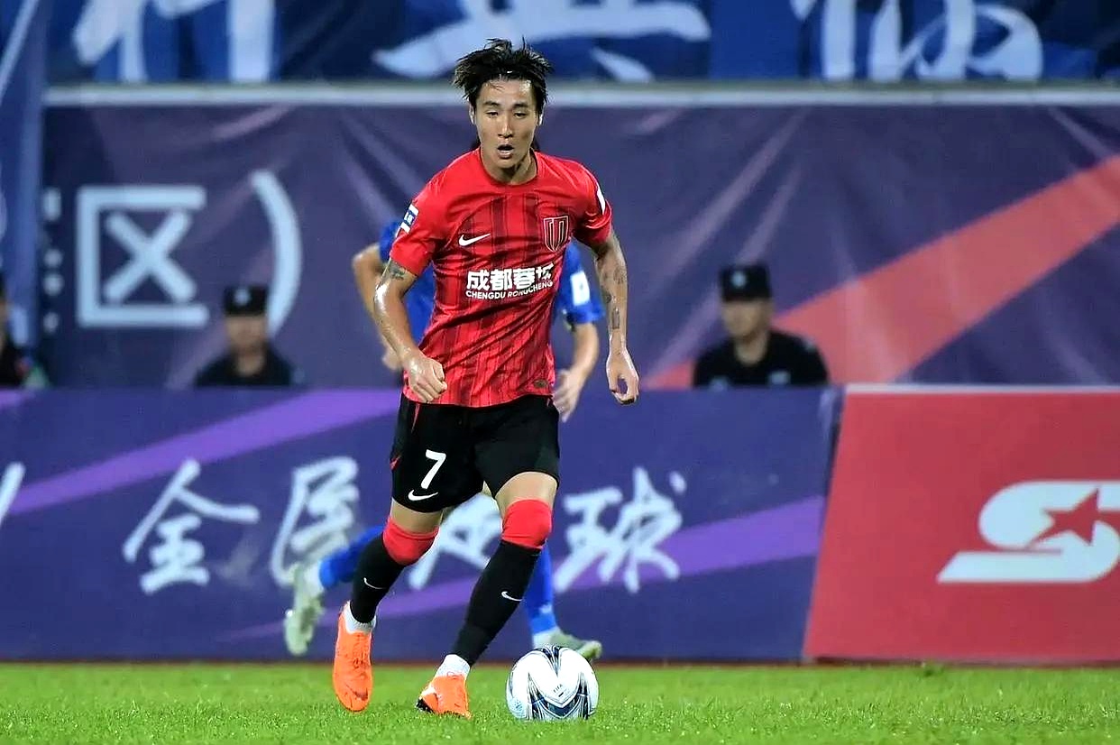 韦世豪展现绝佳状态，率领球队奋力一战的简单介绍