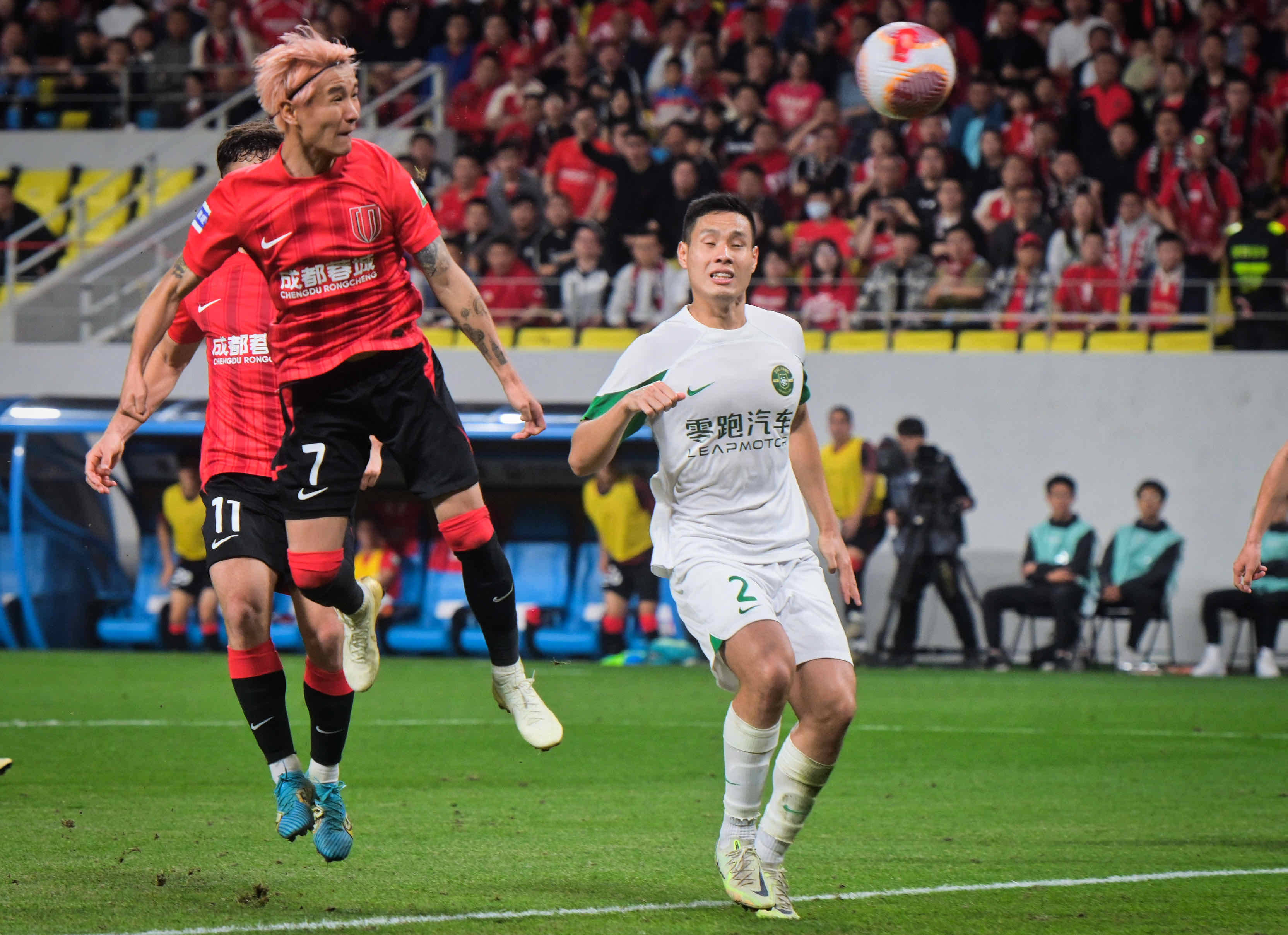 韦世豪展现绝佳状态,率领球队奋力一战的简单介绍 韦世豪展现绝佳状态,率领球队奋力一战的简单介绍