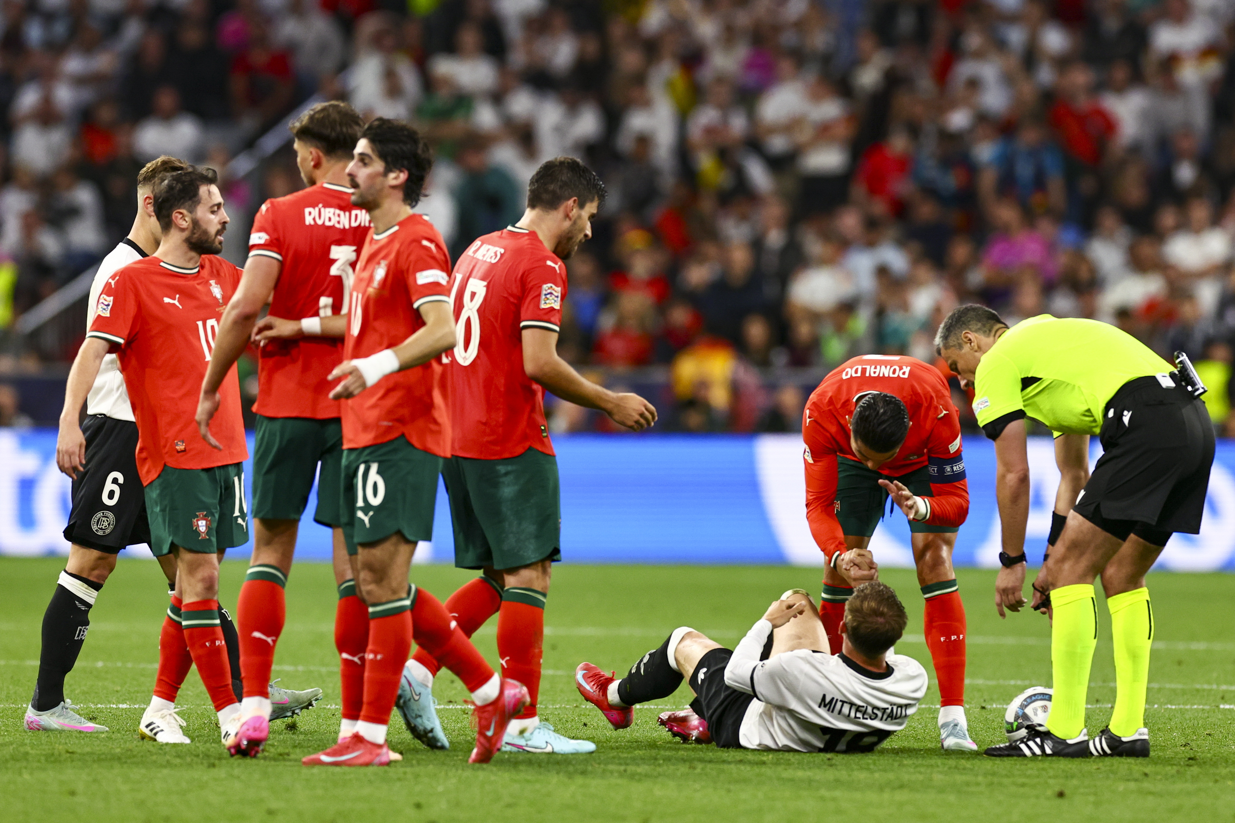 关于关注热点:欧国联赛中的激烈竞争的信息 关于关注热点:欧国联赛中的激烈竞争的信息