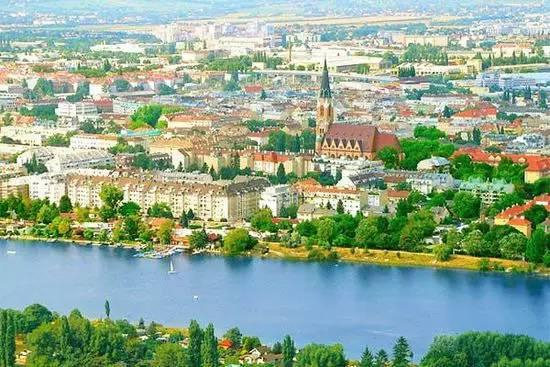 B体育网站-奥地利队坚持不懈期望在接下来的比赛中重塑形象的简单介绍