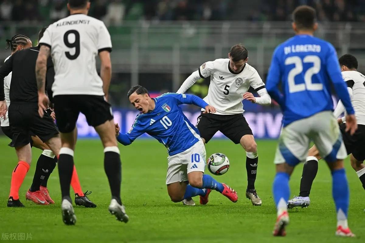 B体育登录入口-包含欧预赛争霸战打响，焦点对决引爆热议的词条