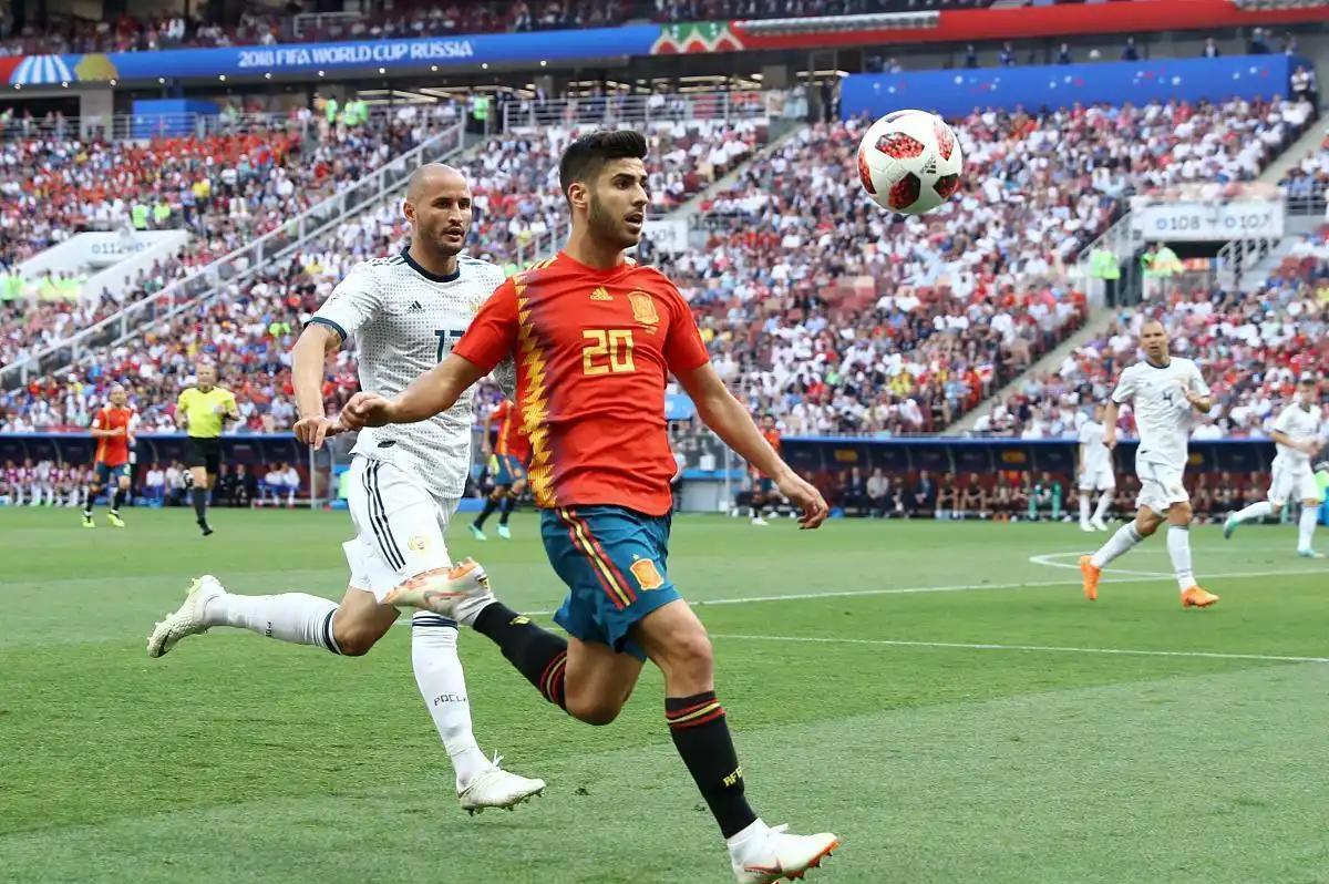 包含斯洛伐克国家队备战,与西班牙队争夺胜利的词条 包含斯洛伐克国家队备战,与西班牙队争夺胜利的词条