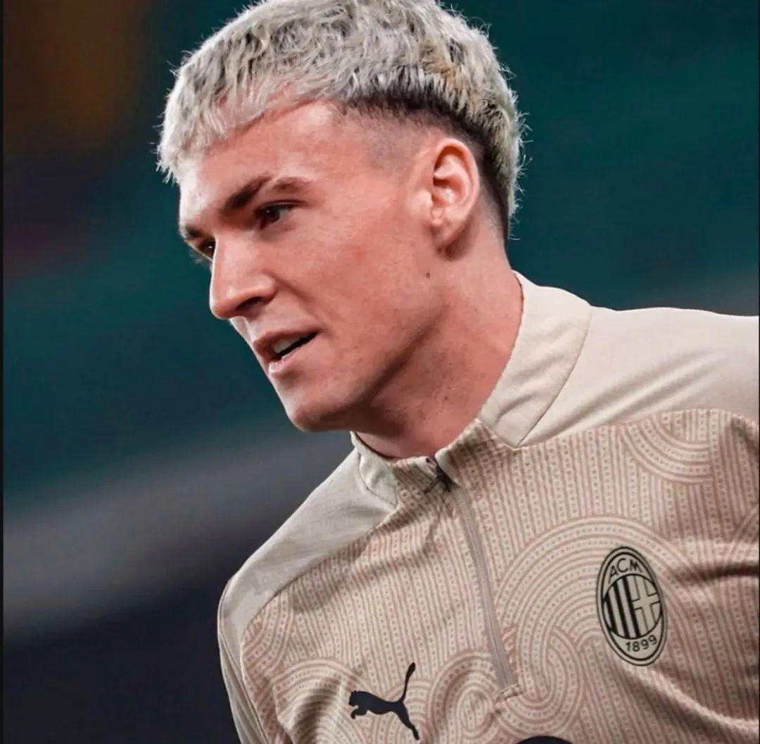 米兰前锋引援三大热门候选球员曝光,谁能成为下一个伊布?的简单介绍 米兰前锋引援三大热门候选球员曝光,谁能成为下一个伊布?的简单介绍