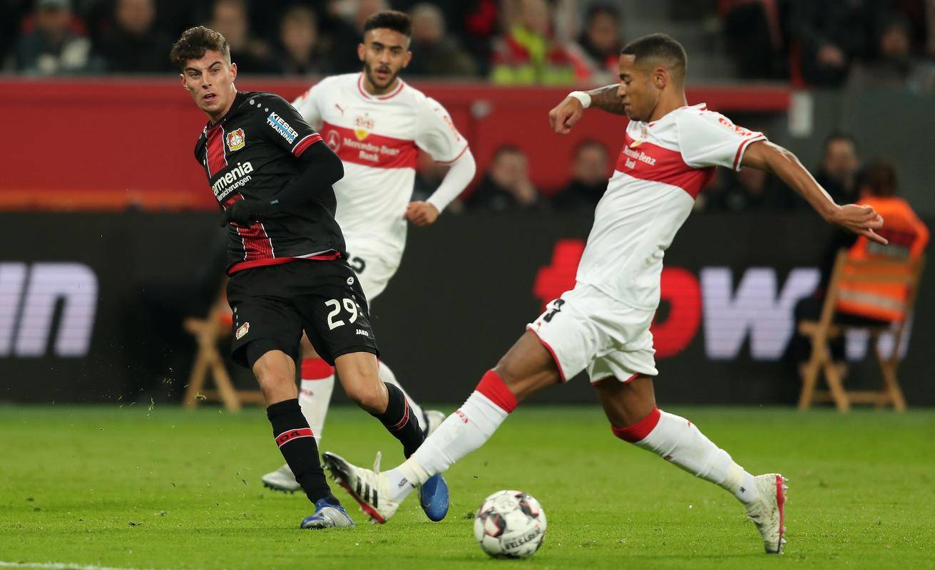 沃尔夫斯堡主场硬战斯图加特，双方握手言和握手言和的简单介绍