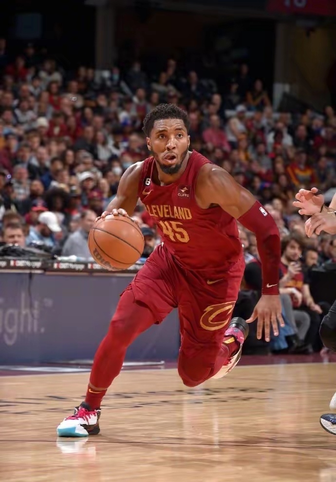 凯尔特人被逆袭，惨失东部半决赛资格的简单介绍