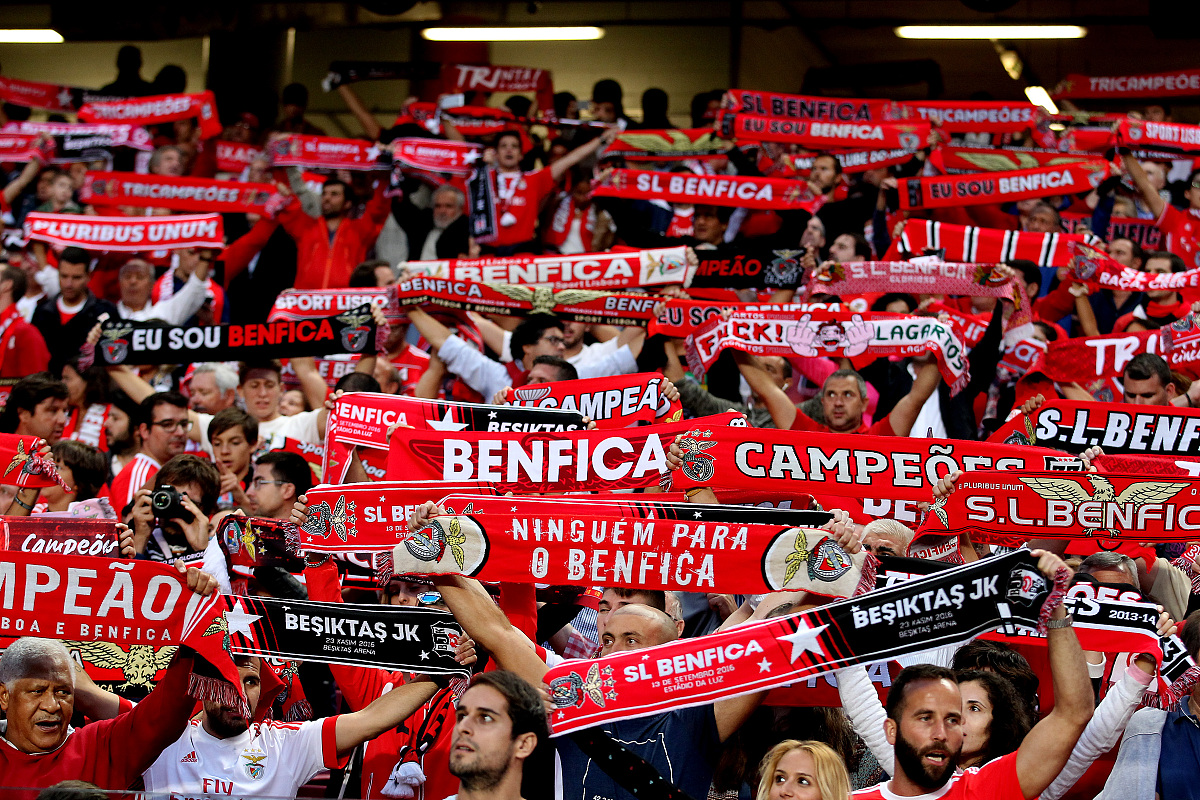 曼联努力攀升，阿森纳咄咄逼人的简单介绍