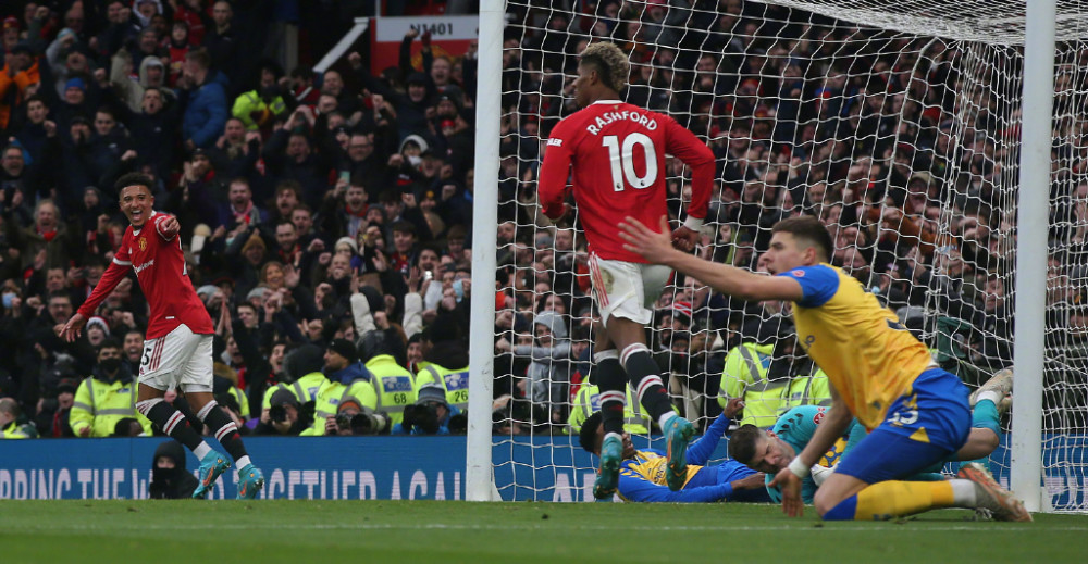 曼城客场大捷，领跑积分榜保持领先