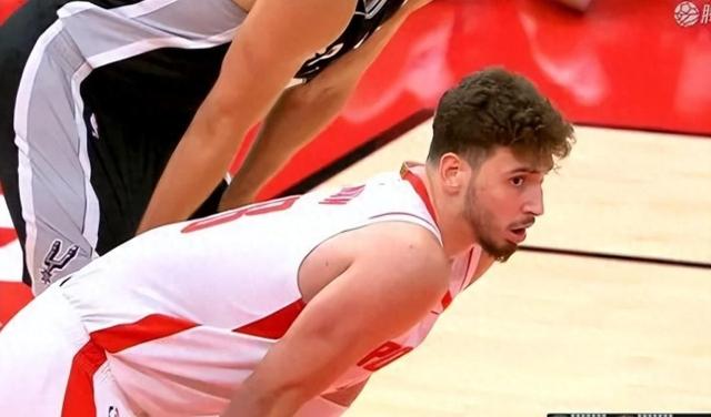 B体育中国官网-关于明星球员表现抢眼，砍下分助队胜利的信息