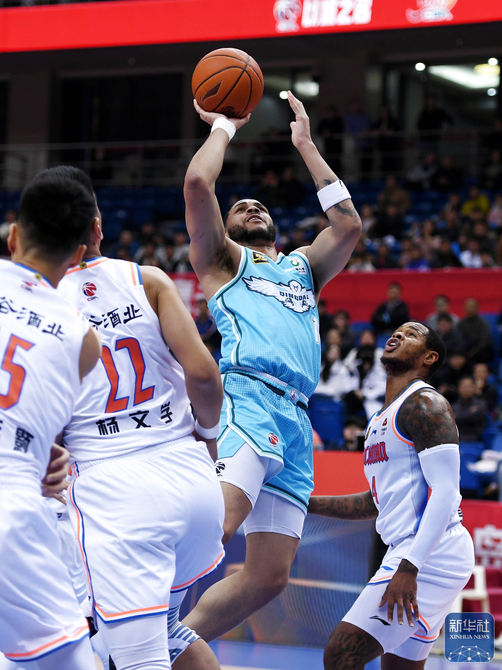 吉林男篮客场战胜四川队，取得胜利